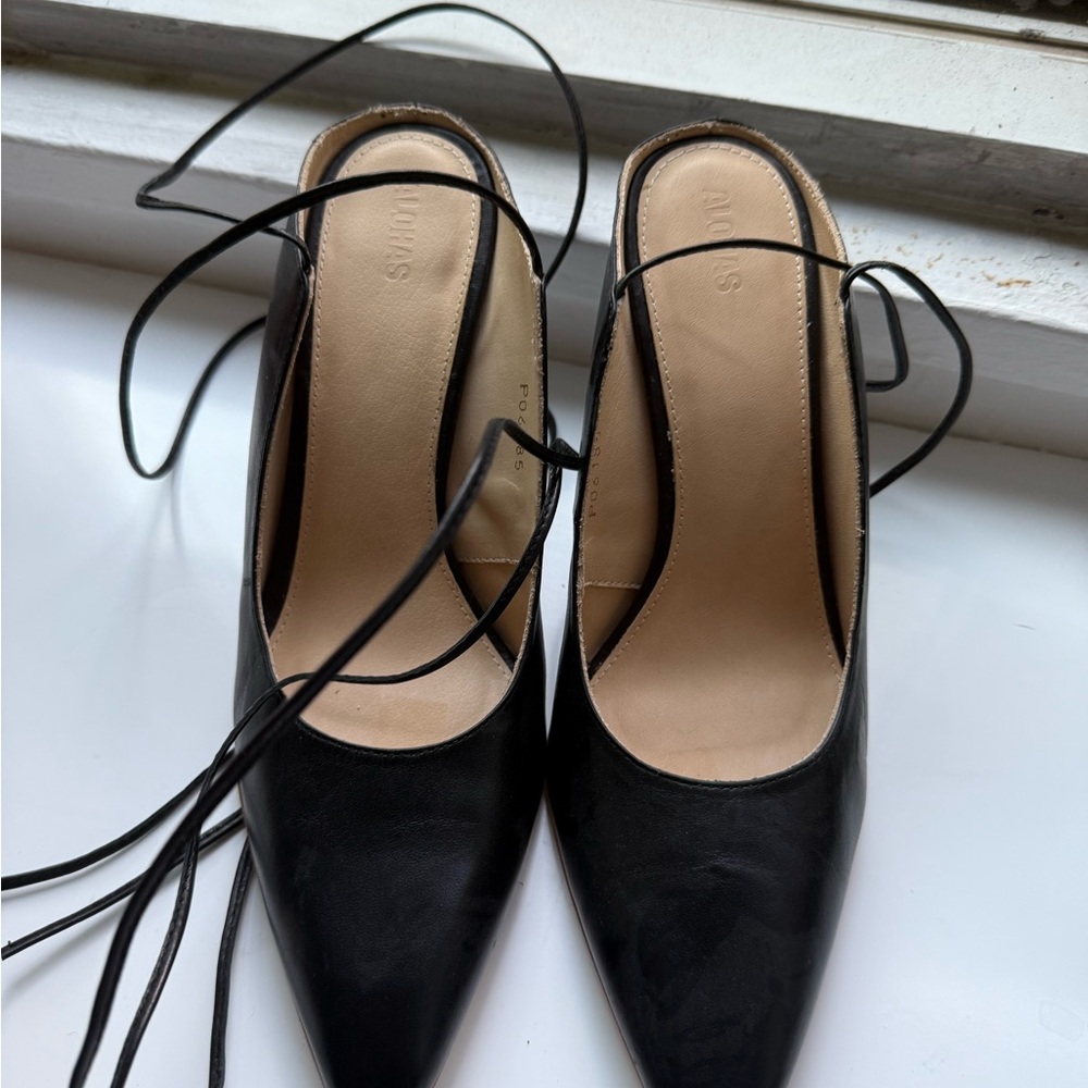 ALOHAS Black Leather Heels